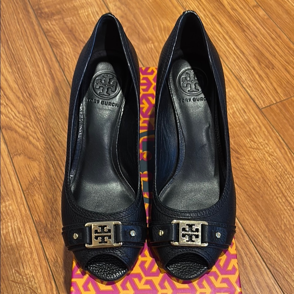 Tory Burch Black Heels with Sleek Design